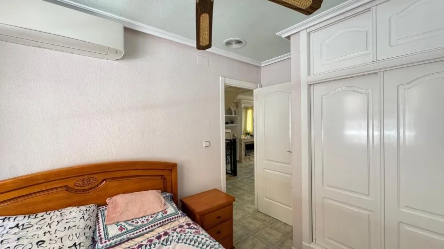 3 bedrooms house for sale, Guardamar del Segura, Spain No. 563 № 23
