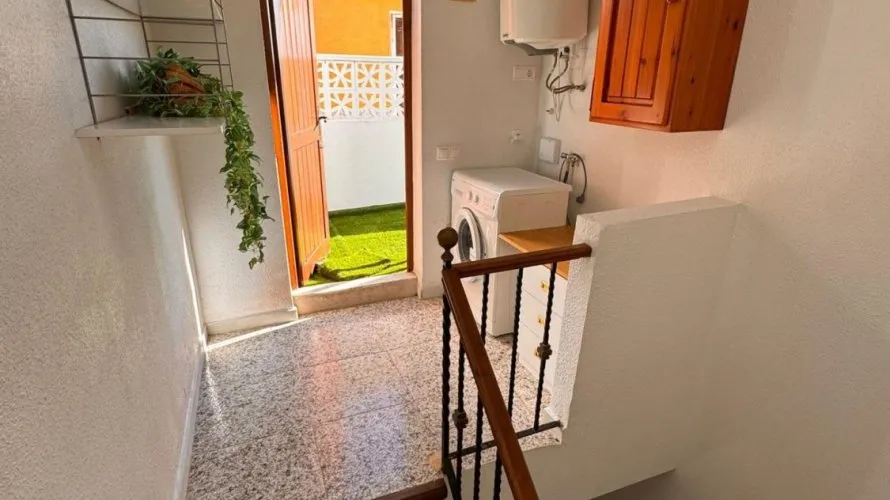 2 bedrooms bungalow for sale, Torrevieja, Spain No. 198 № 7