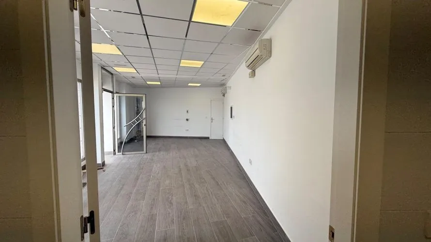 50m² office for sale, Torrevieja, Spain No. 698 № 12
