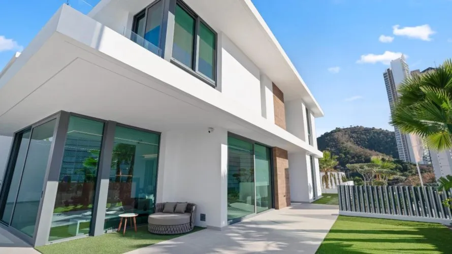4 bedrooms villa for sale, Benidorm, Spain No. 774