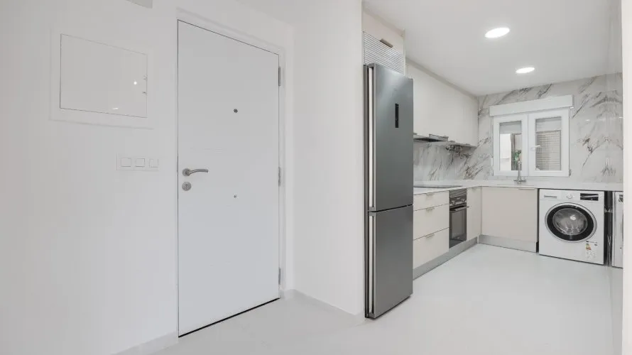 3 bedrooms apartment for sale, Torrevieja, Spain No. 616 № 15