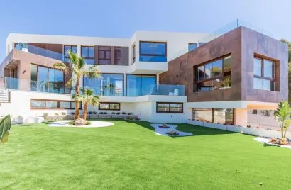 4 bedrooms villa for sale, Benidorm, Spain No. 343
