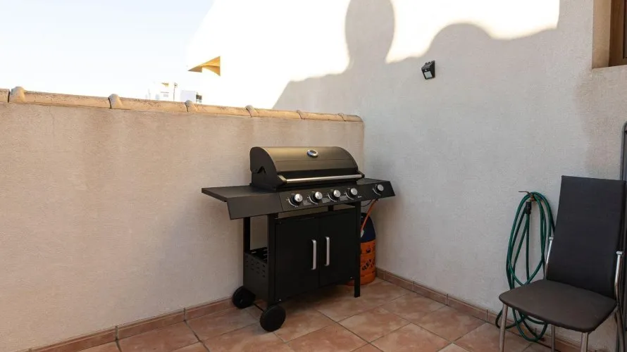 2 bedrooms apartment for sale, Torrevieja, Spain No. 386 № 19