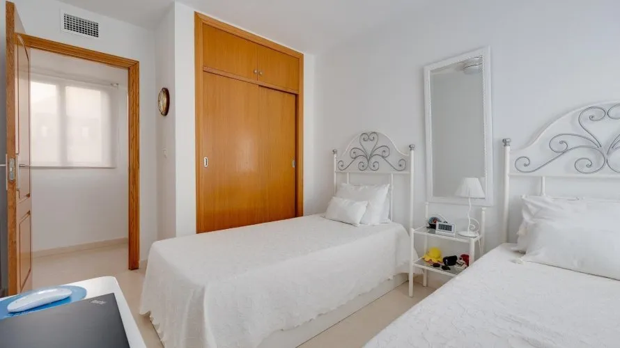 3 bedrooms penthouse for sale, Torrevieja, Spain No. 685 № 18