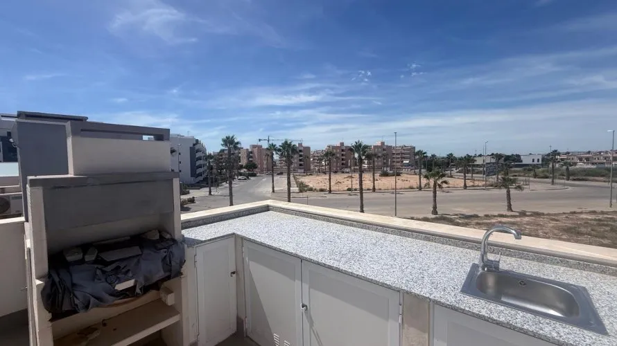 160m² bungalow for sale, Guardamar del Segura, Spain No. 572 № 11
