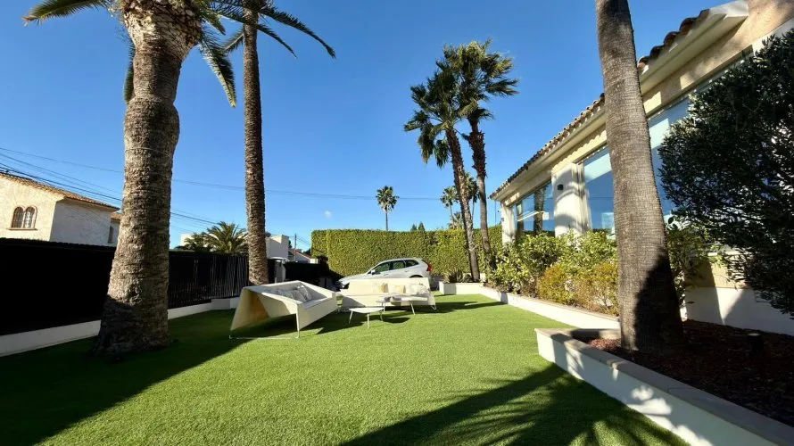 6 bedrooms villa for sale, Benidorm, Spain No. 218 № 2