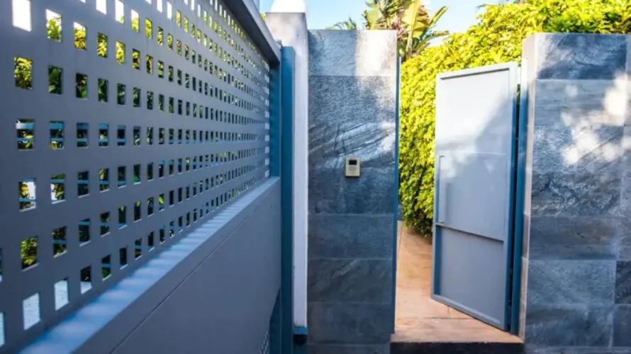4 bedrooms villa for sale, Albir, Spain No. 385 № 27