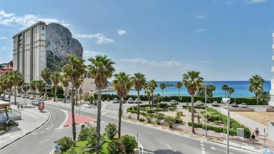 3 bedrooms apartment for sale, Calpe, Spain No. 128 № 13