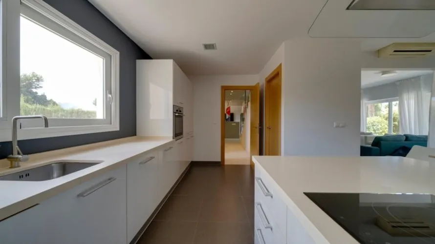 4 bedrooms villa for sale, Albir, Spain No. 385 № 5