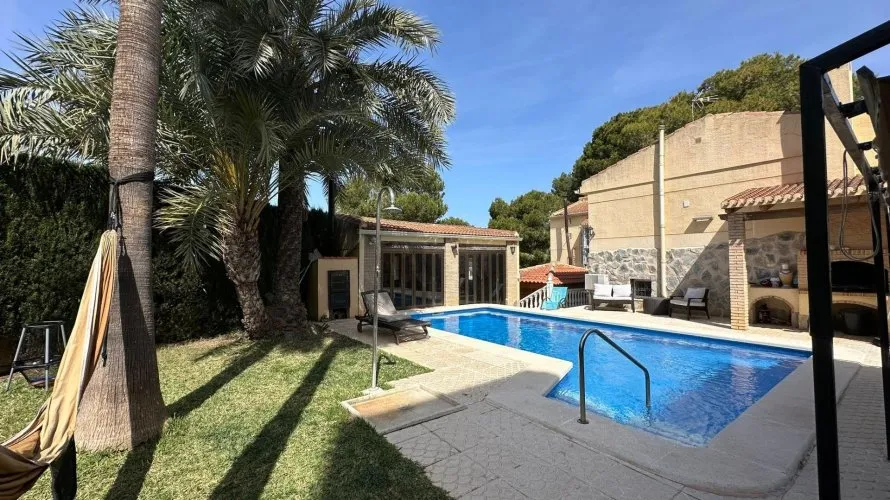 4 bedrooms apartment for sale, Torrevieja, Spain No. 755 № 24