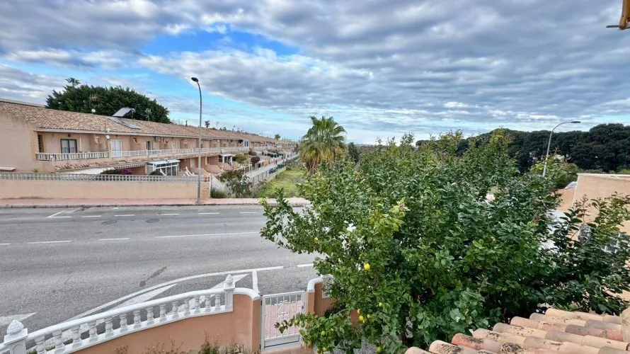 3 bedrooms apartment for sale, Torrevieja, Spain No. 702 № 23