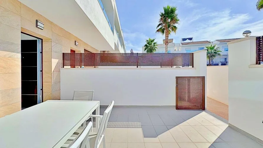 3 bedrooms bungalow for sale, Torrevieja, Spain No. 591 № 19