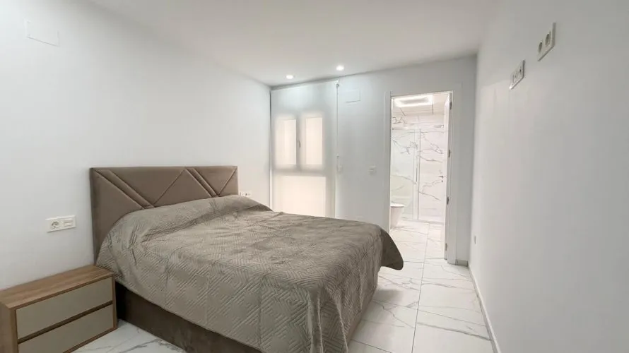 2 bedrooms apartment for sale, Torrevieja, Spain No. 675 № 3