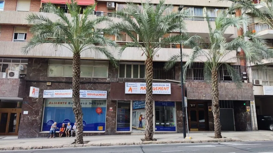 560m² commercial property for sale, Alicante, Spain No. 617 № 4