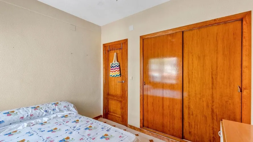 4 bedrooms villa for sale, Torrevieja, Spain No. 590 № 14