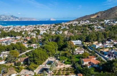 4 bedrooms villa for sale, Albir, Spain No. 582