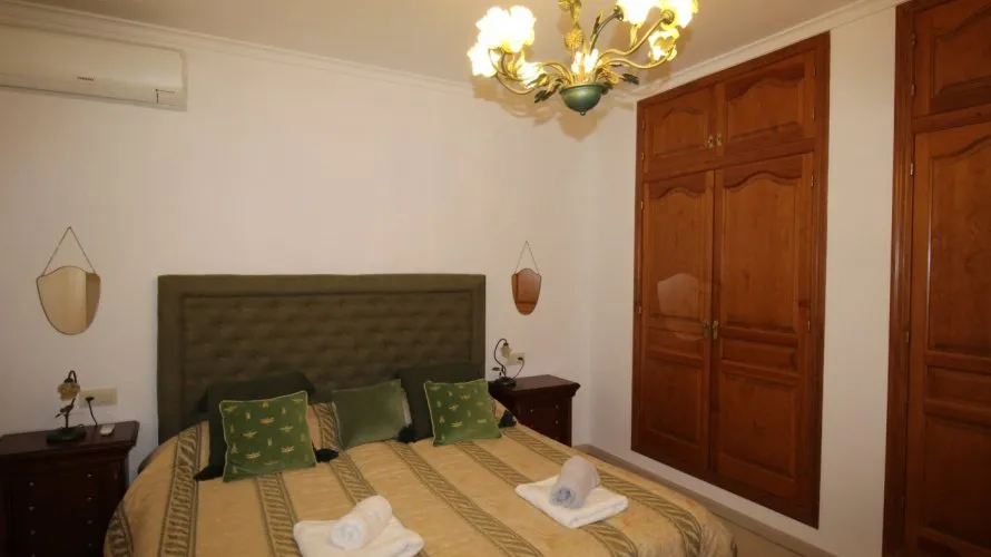 5 bedrooms villa for sale, Calpe, Spain No. 238 № 16
