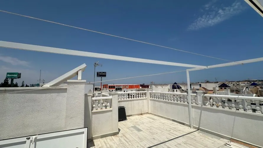 2 bedrooms bungalow for sale, Torrevieja, Spain No. 127 № 1