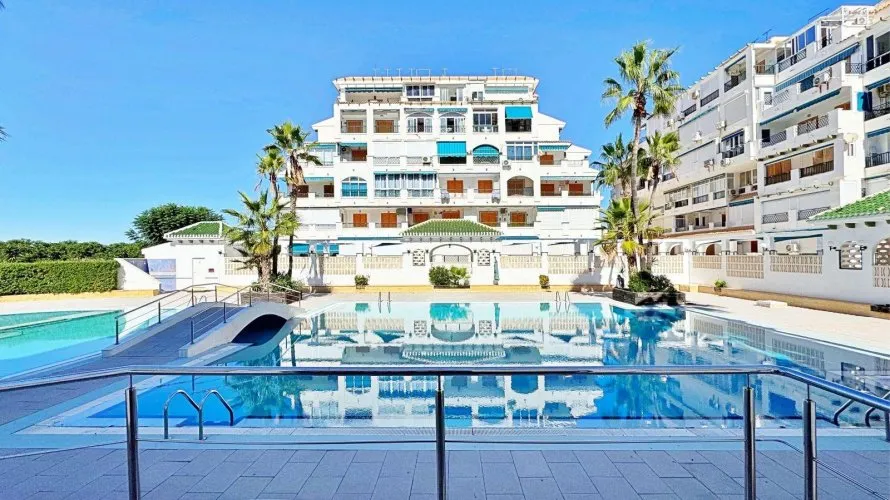 1 bedroom apartment for sale, Torrevieja, Spain No. 692 № 15