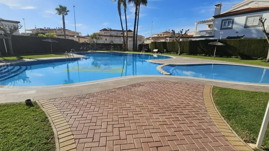 4 bedrooms penthouse for sale, Torrevieja, Spain No. 458 № 20