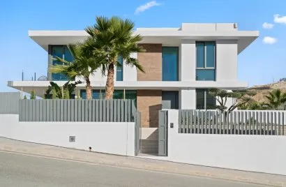 4 bedrooms villa for sale, Benidorm, Spain No. 774