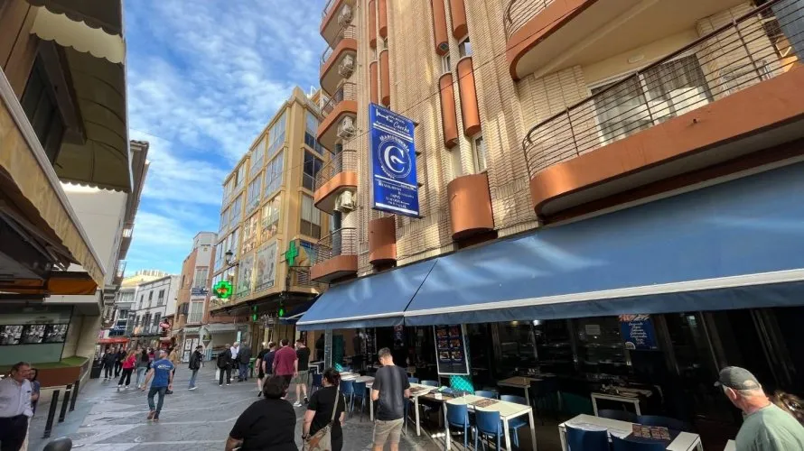 597m² commercial property for sale, Benidorm, Spain No. 384 № 1