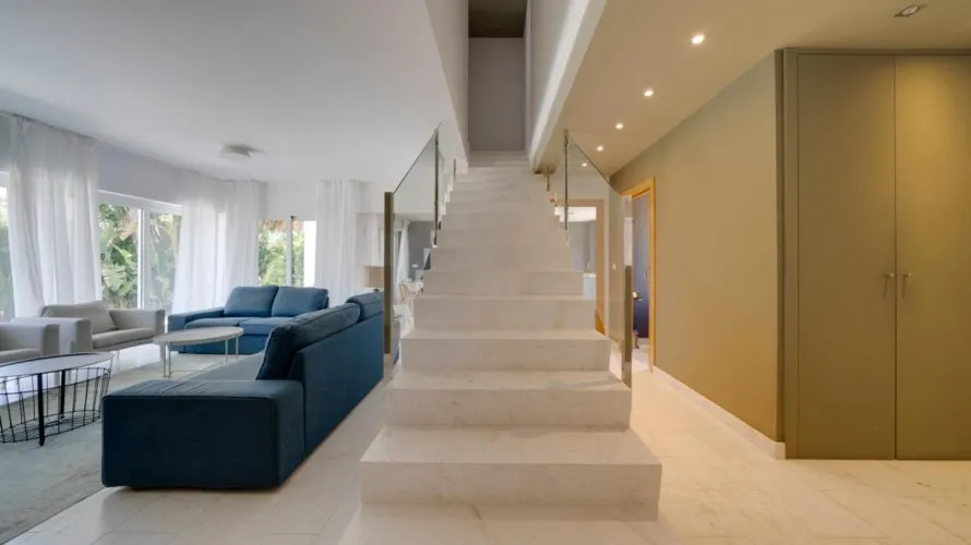 4 bedrooms villa for sale, Albir, Spain No. 385 № 1