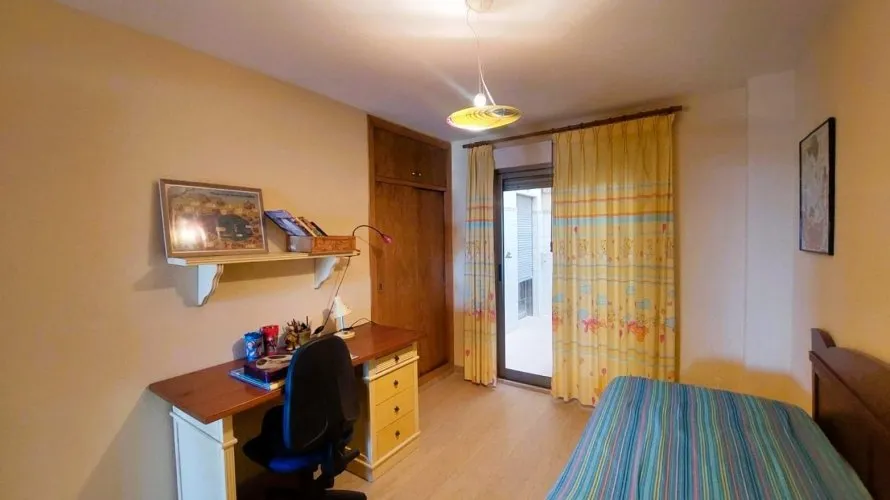 4 bedrooms apartment for sale, Torrevieja, Spain No. 399 № 20