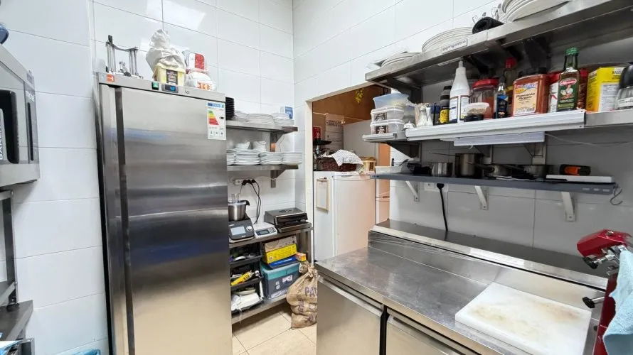 57m² commercial property for sale, Torrevieja, Spain No. 709 № 19