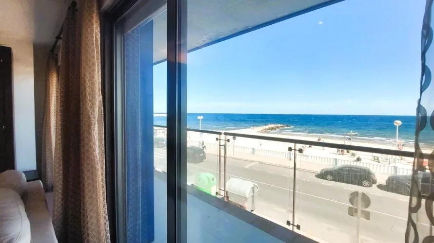 4 bedrooms apartment for sale, Torrevieja, Spain No. 399 № 2
