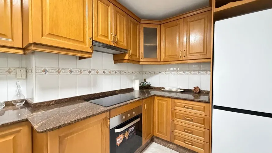 3 bedrooms apartment for sale, Torrevieja, Spain No. 672 № 15