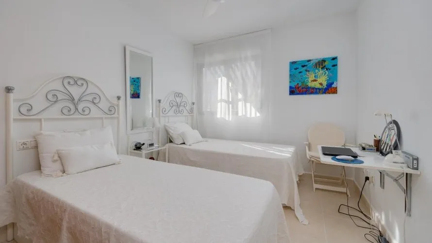 3 bedrooms penthouse for sale, Torrevieja, Spain No. 685 № 17