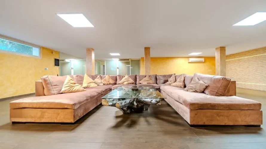 5 bedrooms villa for sale, Torrevieja, Spain No. 519 № 14