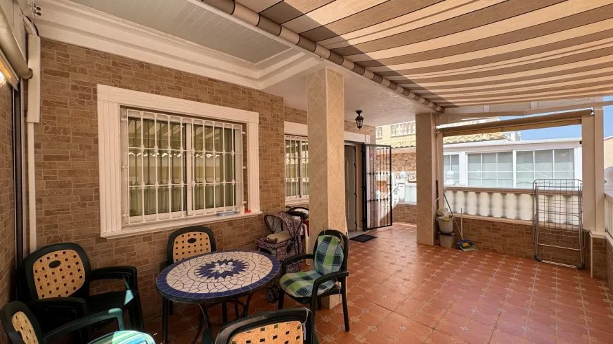 3 bedrooms house for sale, Guardamar del Segura, Spain No. 563 № 8