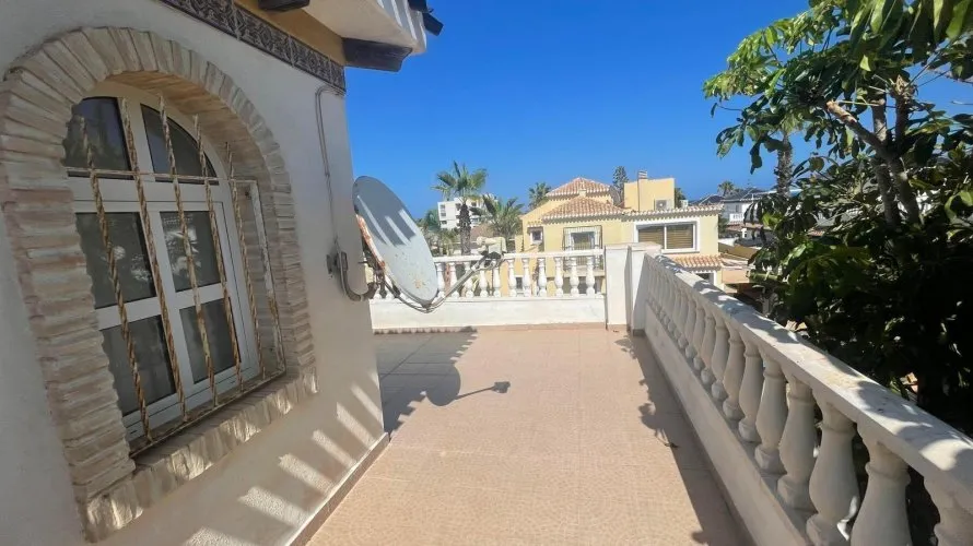 5 bedrooms house for sale, Torrevieja, Spain No. 569