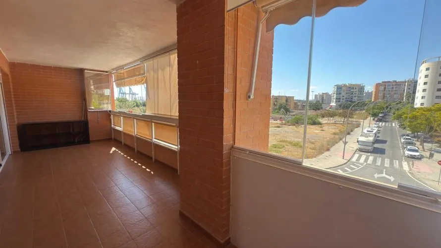 3 bedrooms apartment for sale, Alicante, Spain No. 104 № 6