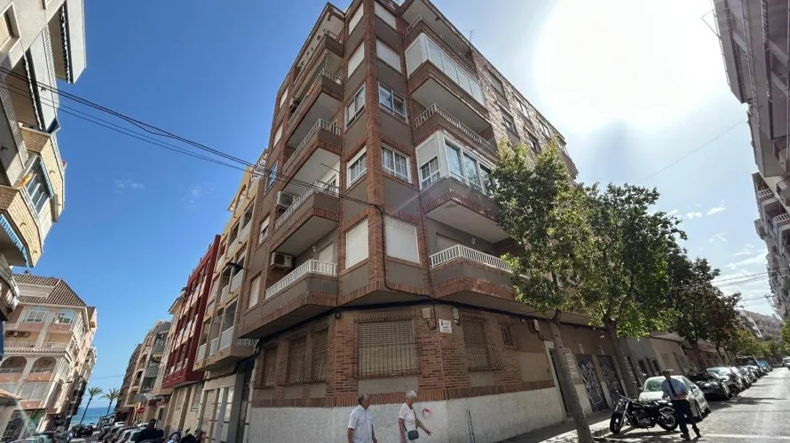 3 bedrooms apartment for sale, Torrevieja, Spain No. 753 № 24
