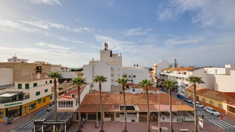 3 bedrooms apartment for sale, Torrevieja, Spain No. 616 № 10