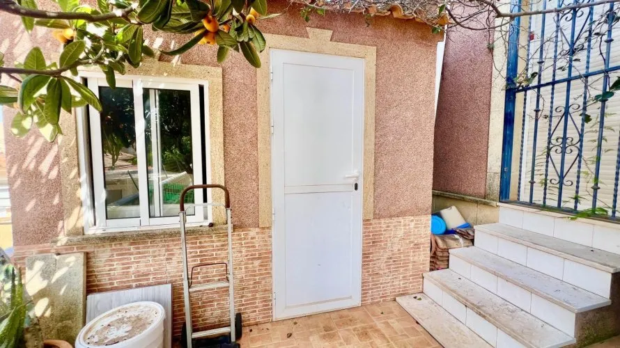 3 bedrooms villa for sale, Torrevieja, Spain No. 98 № 20