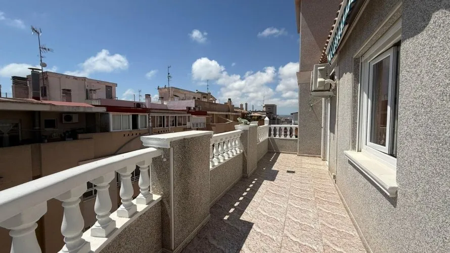 2 bedrooms penthouse for sale, Torrevieja, Spain No. 1164 № 1