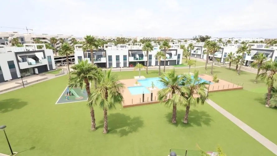 2 bedrooms bungalow for sale, Guardamar del Segura, Spain No. 1264 № 16