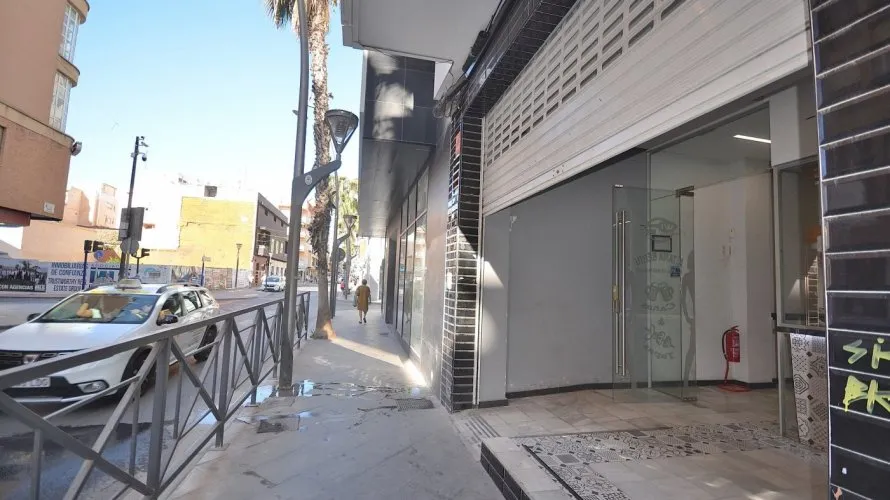 200m² commercial property for sale, Torrevieja, Spain No. 1252 № 25