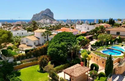 8 bedrooms villa for sale, Calpe, Spain No. 1180