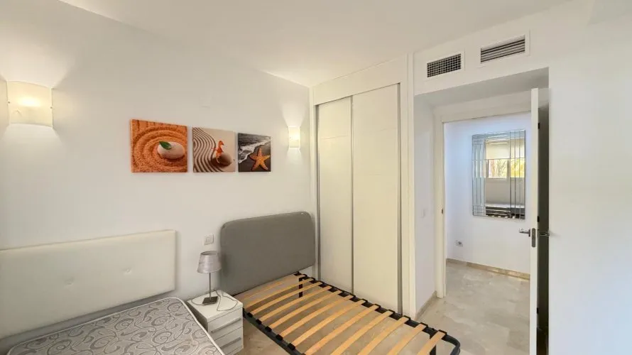 3 bedrooms apartment for sale, Torrevieja, Spain No. 1225 № 8
