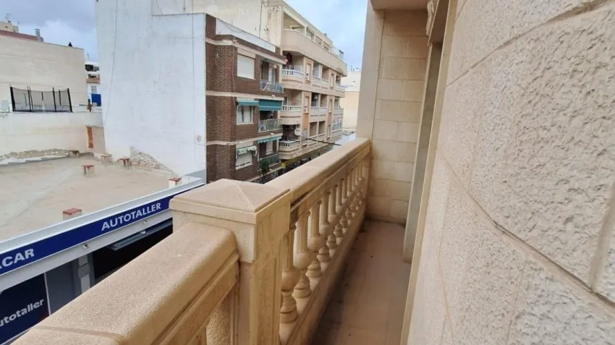 3 bedrooms apartment for sale, Torrevieja, Spain No. 1203 № 1