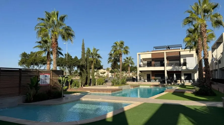 2 bedrooms apartment for sale, Guardamar del Segura, Spain No. 1218 № 1