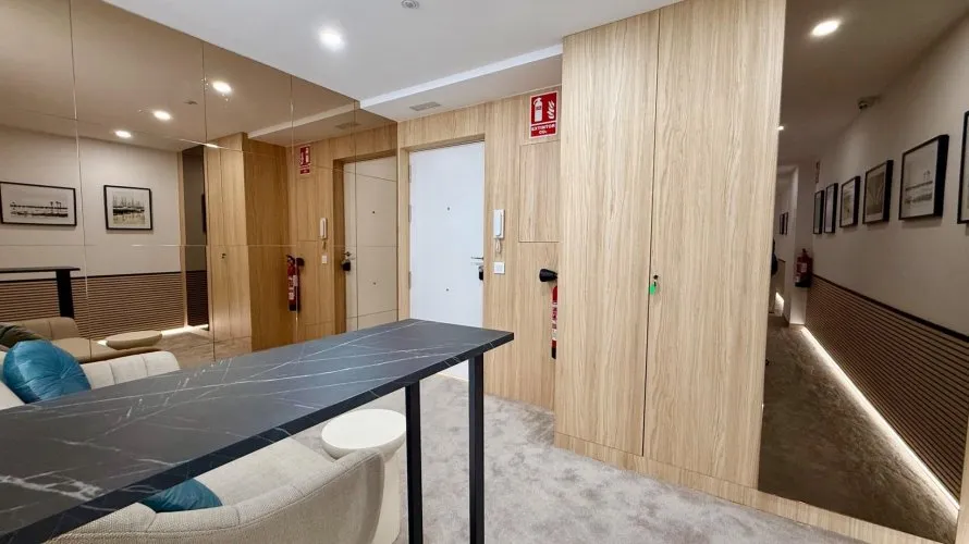 3 bedrooms hotel for sale, Alicante, Spain No. 1212