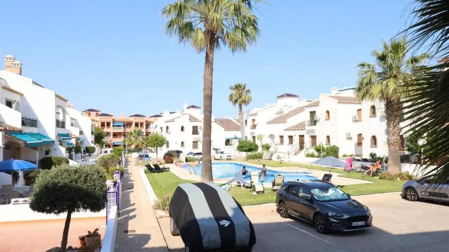 2 bedrooms apartment for sale, Torrevieja, Spain No. 1254 № 10
