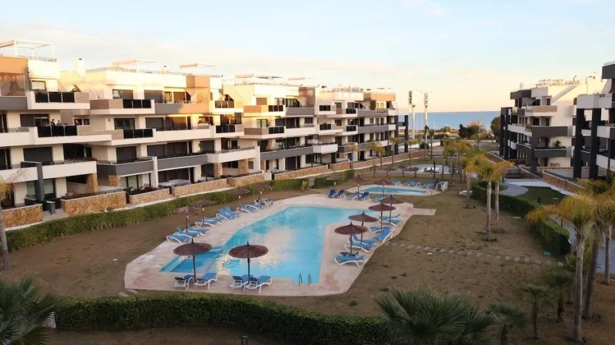 2 bedrooms apartment for sale, Torrevieja, Spain No. 1219 № 6