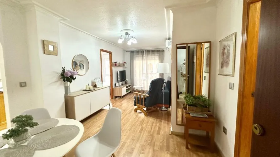 58m² apartment for sale, Torrevieja, Spain No. 1525 № 22